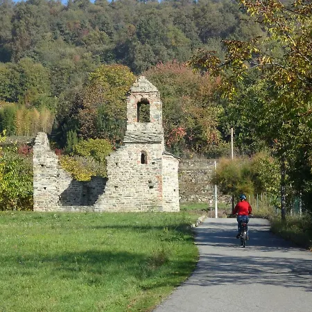 La Casa Del Movimento Lento Oda ve Kahvaltı Roppolo